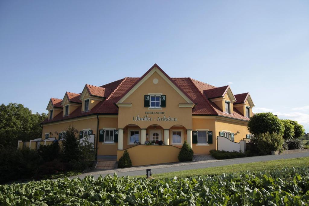 Uhudler-arkaden Stegersbach